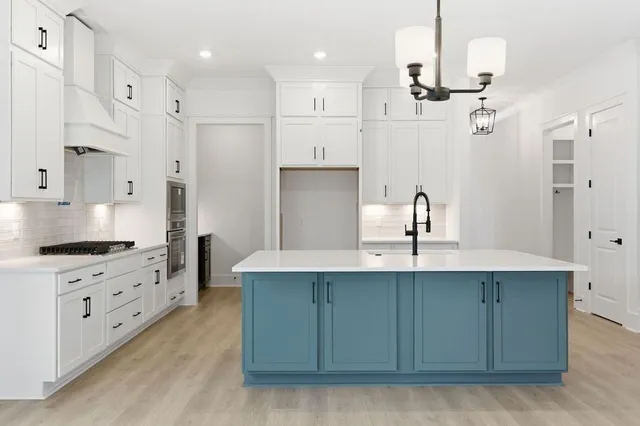 $1,199,990 | 3989 Kathie Drive, Thompson's Station, TN 37179