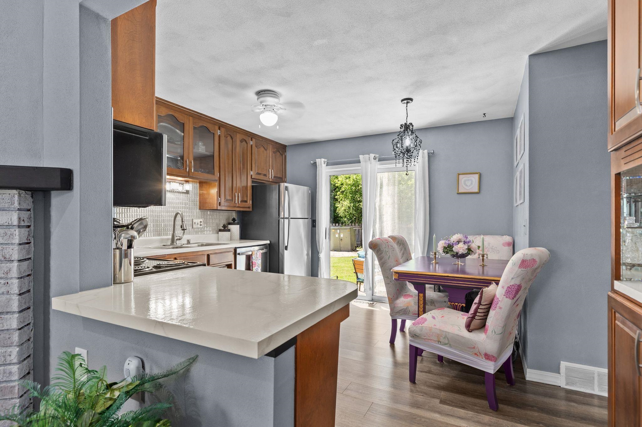 725 South Westhaven Place, Unit J Appleton, WI 54914 - Photo 12 of 35