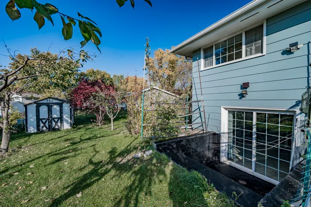 $395,000 | 1601 Kingston Lane, Schaumburg, IL 60193