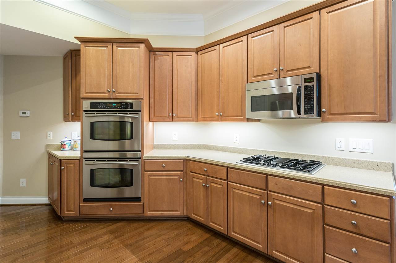 12608 Bellstone Lane Raleigh, NC 27614 - Photo 9 of 30 Double Ovens