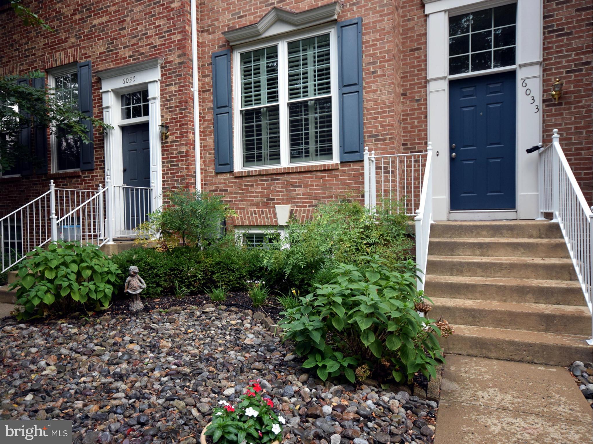 6033 Riddle Walk Alexandria, VA 22312 - Photo 2 of 29 Exterior (Front)