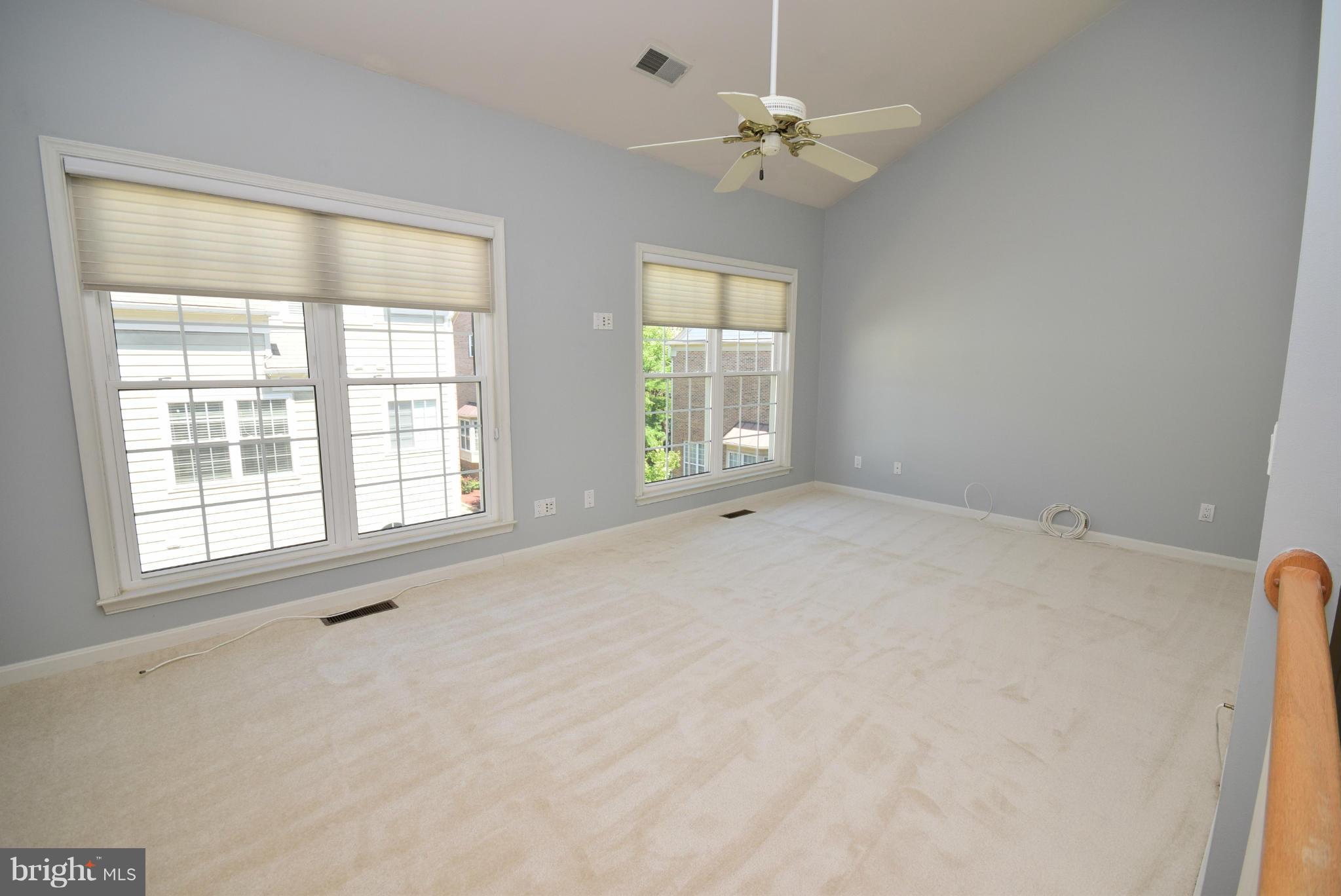 6033 Riddle Walk Alexandria, VA 22312 - Photo 12 of 29 Bedroom (Master)