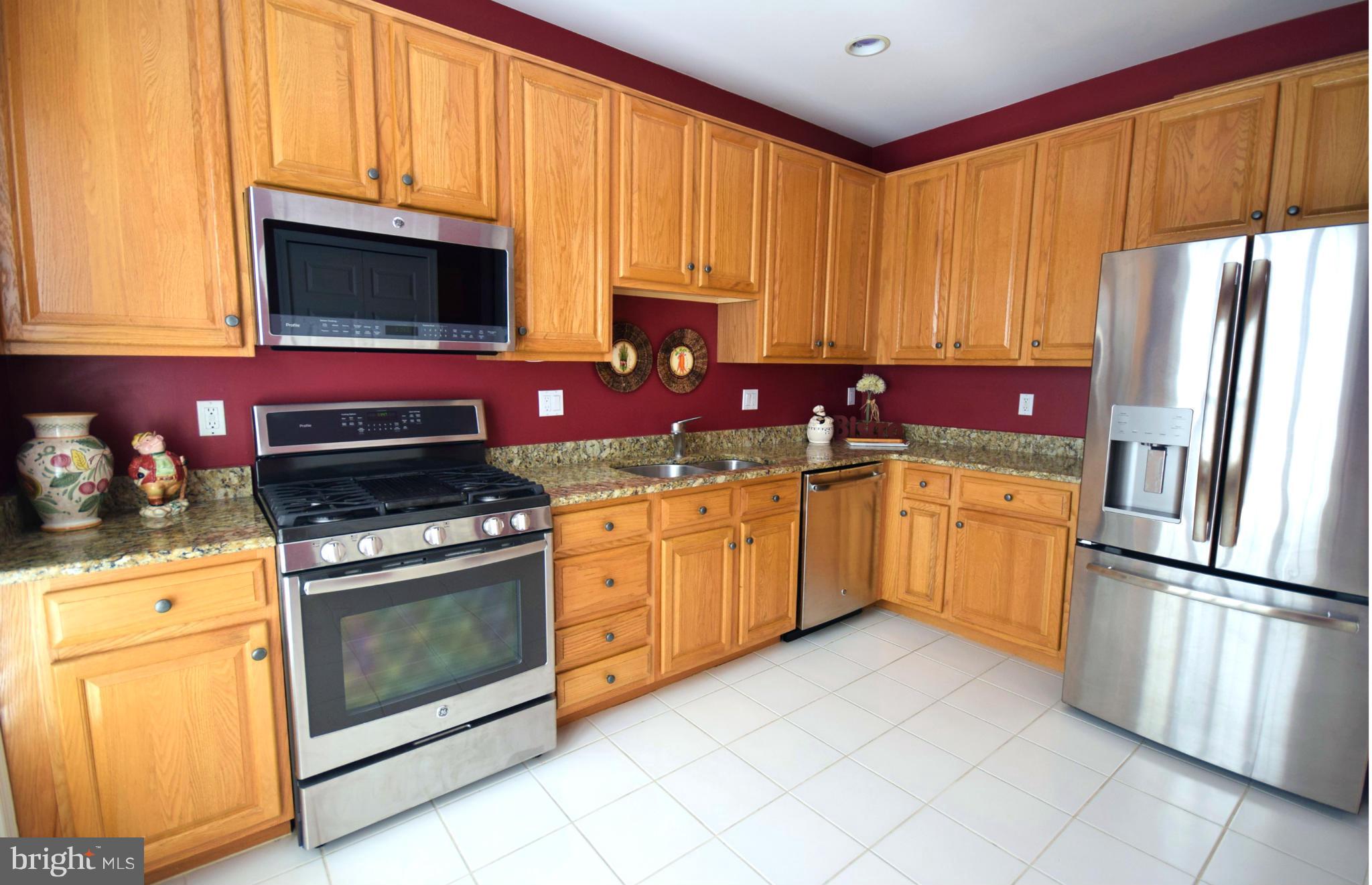 6033 Riddle Walk Alexandria, VA 22312 - Photo 5 of 29 Kitchen