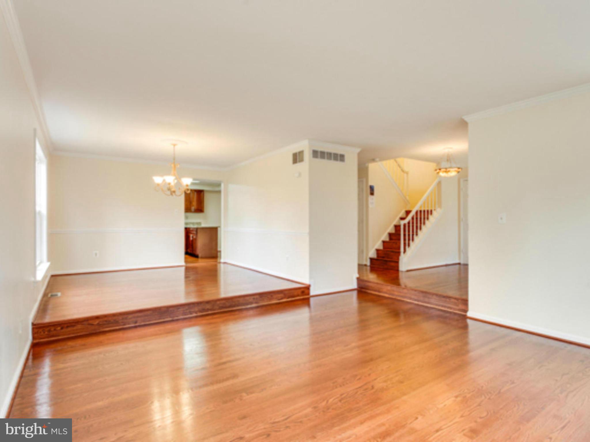 287 Locust Ridge Lane Arnold, MD 21012 - Photo 7 of 30 Living Room