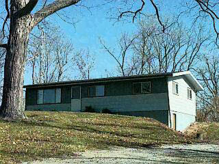 205 Reedy Avenue Hazleton, IN 47640 - Photo 1 of 1
