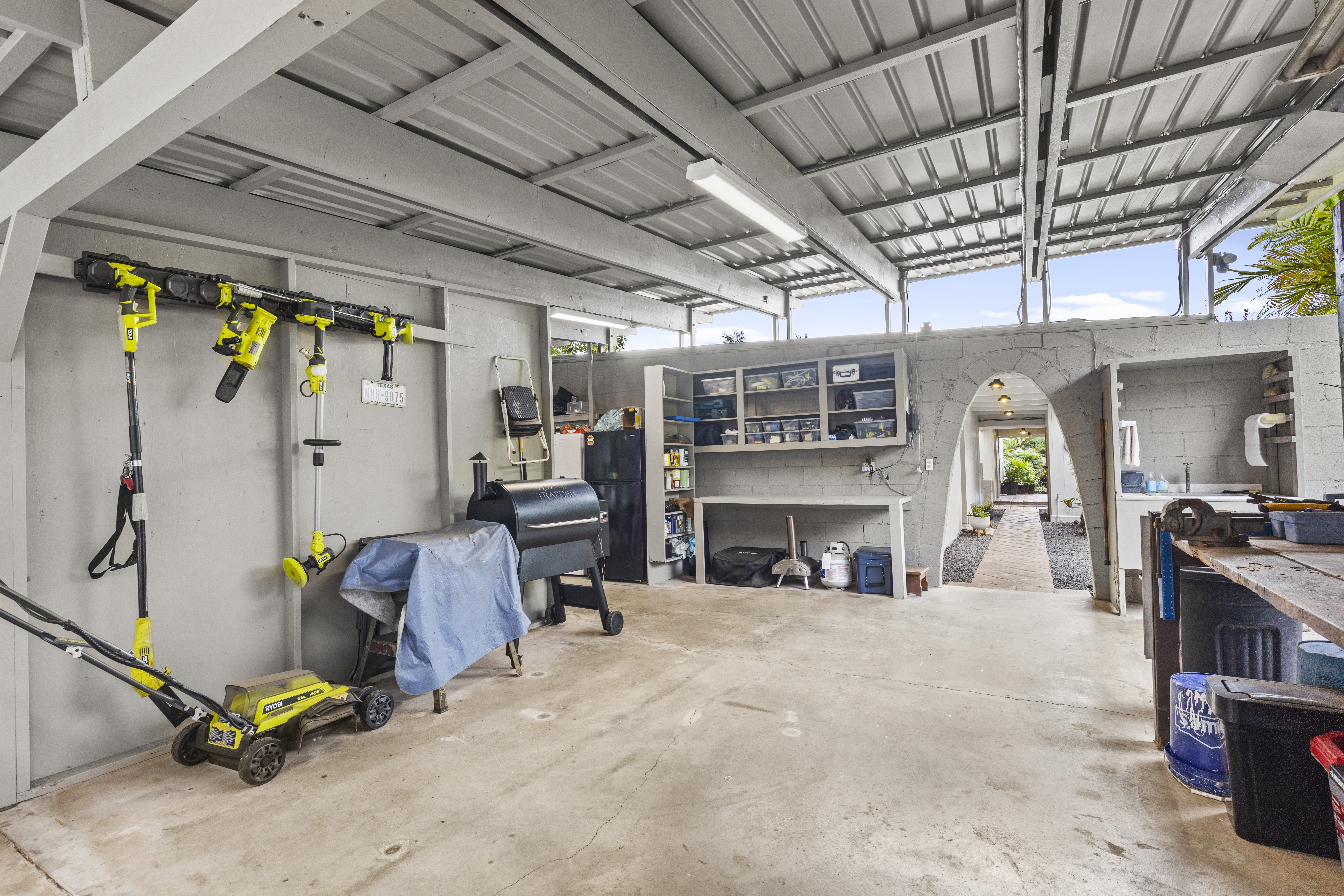 83-5369 Manako Road Captain Cook, HI 96704 - Photo 24 of 30 a view of a room with gym equipment