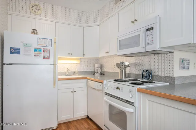 $375,000 | 117 Sea Colony Drive, Unit B211, Duck, NC 27949