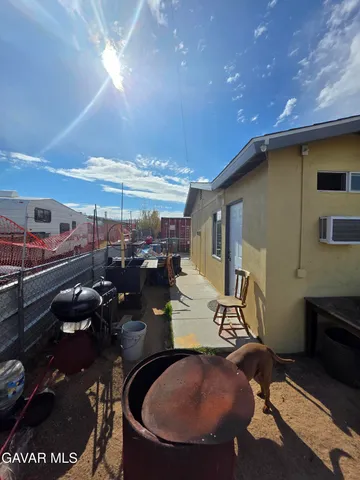 a view of a parking space