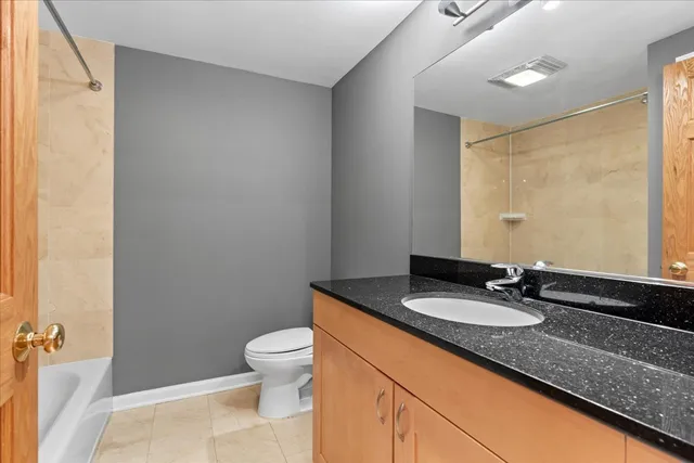 $499,000 | 1523 North Ashland Avenue, Unit 2, Chicago, IL 60622