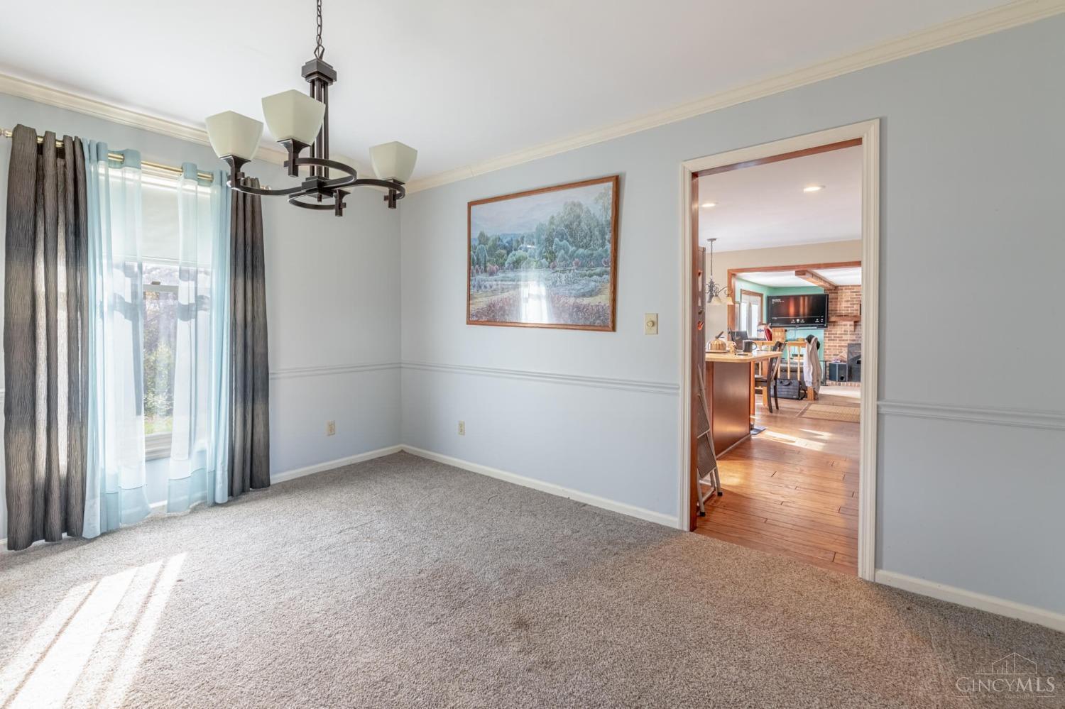 4195 Beal Road Franklin, OH 45005 - Photo 6 of 32 Gallery Image 6