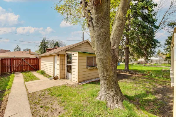 $450,000 | 2720 Beulah Avenue, River Grove, IL 60171