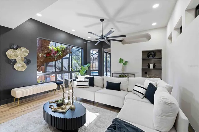 $1,999,999 | 4534 Banan Place, Siesta Key, FL 34242