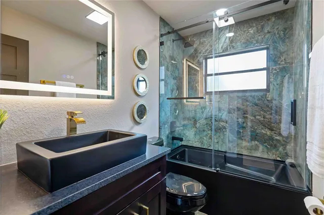 $1,999,999 | 4534 Banan Place, Siesta Key, FL 34242