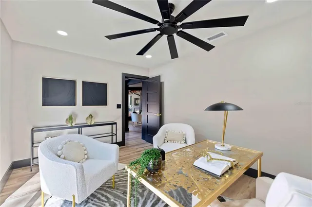 $1,999,999 | 4534 Banan Place, Siesta Key, FL 34242