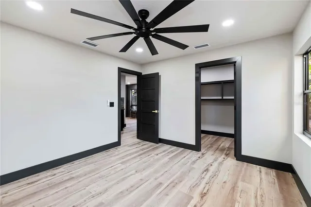 $1,999,999 | 4534 Banan Place, Siesta Key, FL 34242