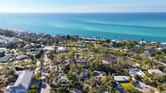 $1,999,999 | 4534 Banan Place, Siesta Key, FL 34242