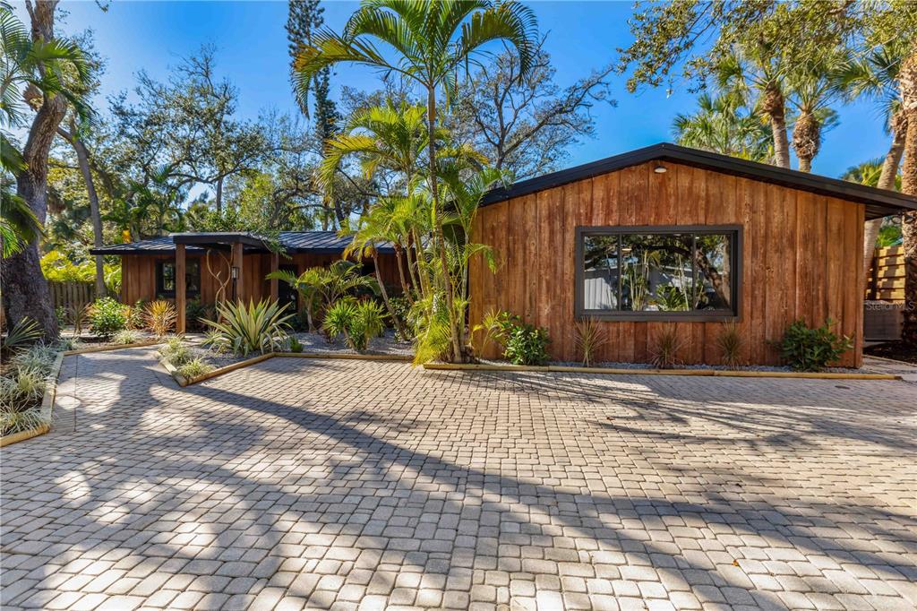 4534 Banan Place Siesta Key, FL 34242 - Photo 10 of 77