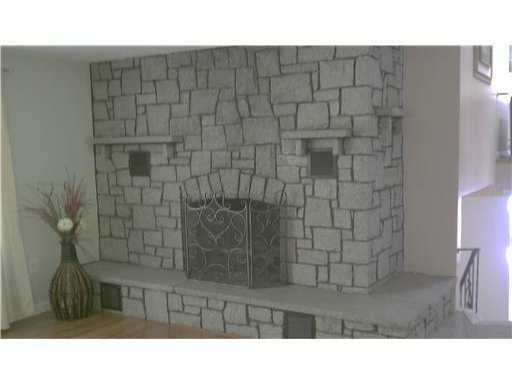 45 Wellstown Road Hopkinton, RI 02804 - Photo 10 of 25 Living Room.