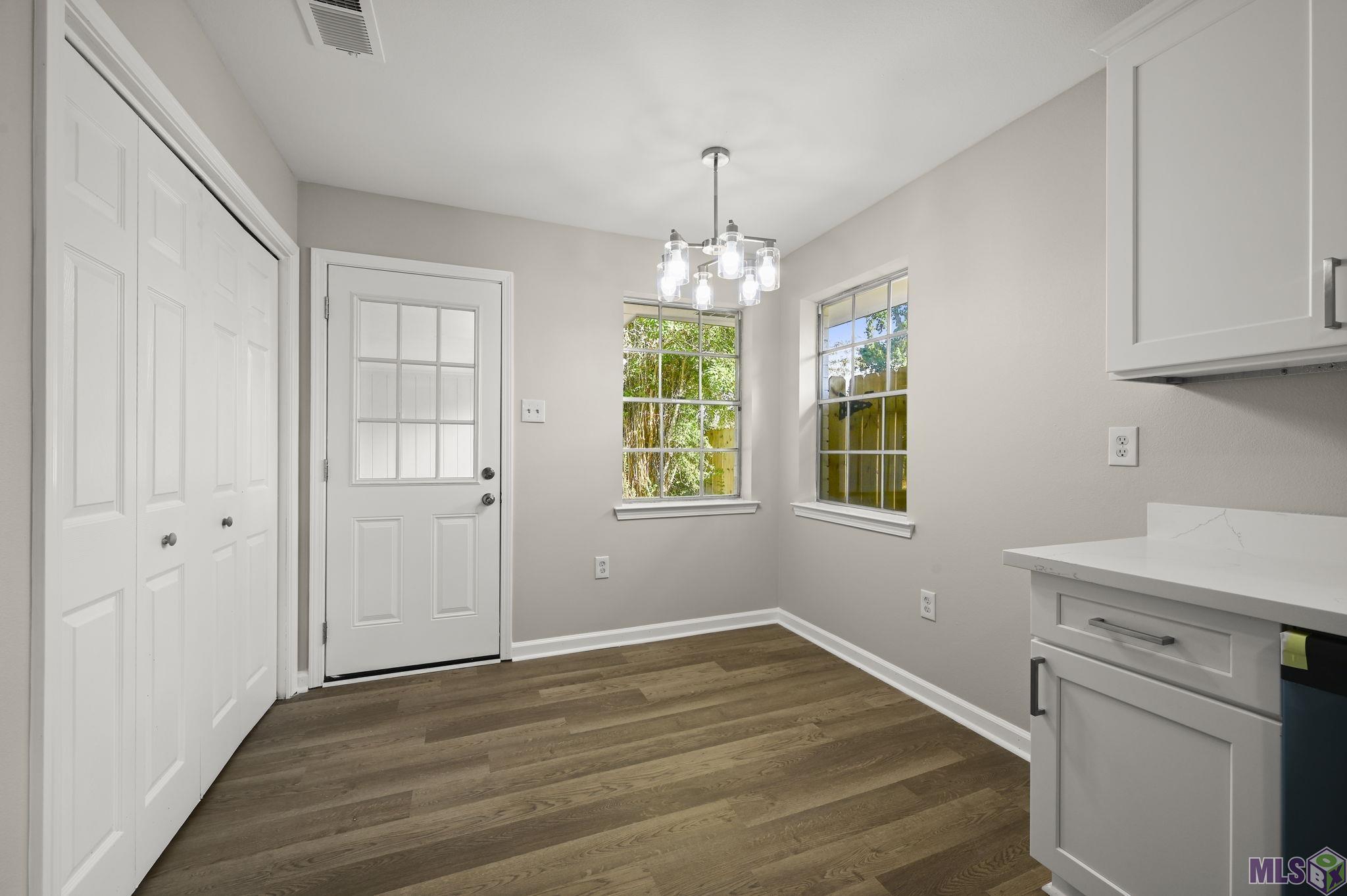 10806 Timberlane Avenue Baton Rouge, LA 70811 - Photo 8 of 19 Gallery Image 8