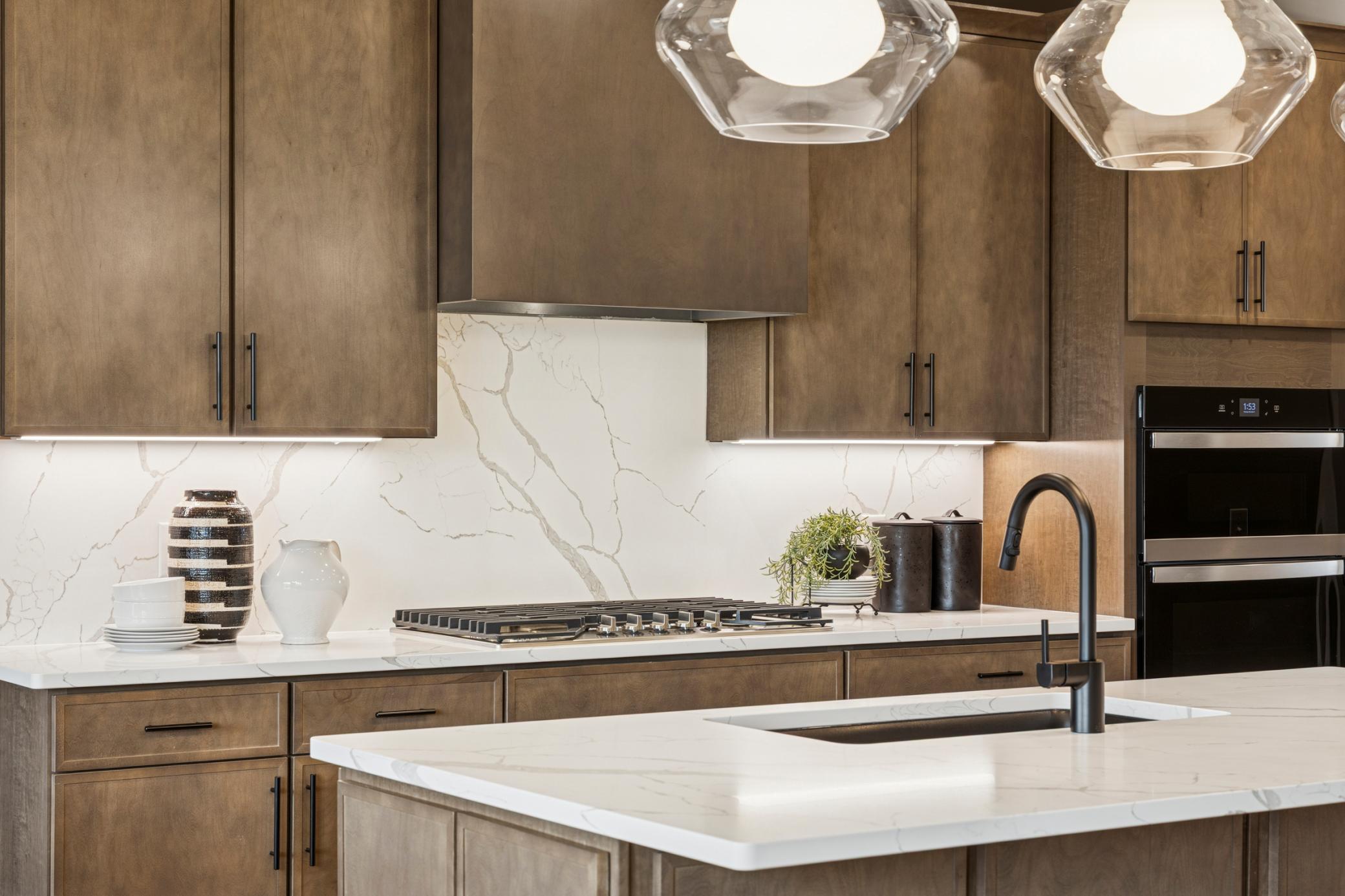 1587 Norbert Lane Shakopee, MN 55379 - Photo 4 of 34