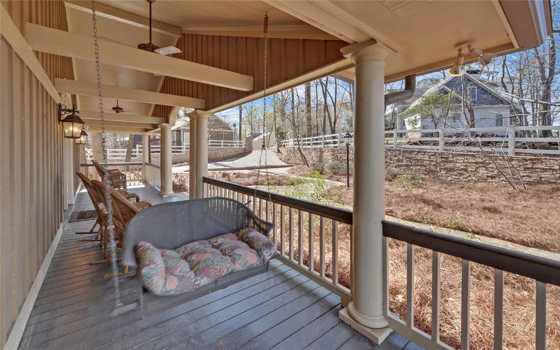 114 Blue Ridge Place Lavonia, GA 30553 - Photo 3 of 46