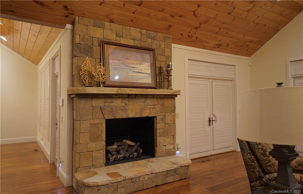 1007 Wayah Road Franklin, NC 28734 - Photo 15 of 35 Gallery Image 15