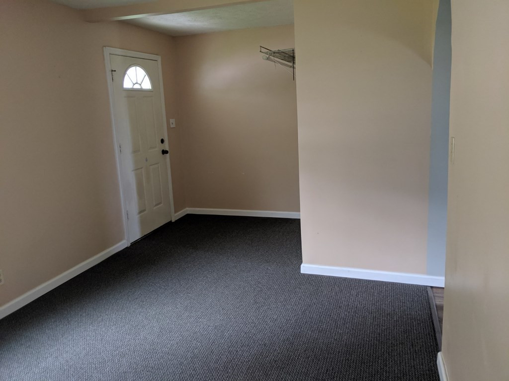 116 Carline Road Gloverville, SC 29828 - Photo 6 of 19 Living room