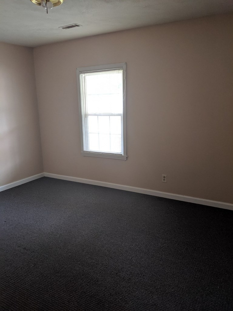 116 Carline Road Gloverville, SC 29828 - Photo 8 of 19 Living room