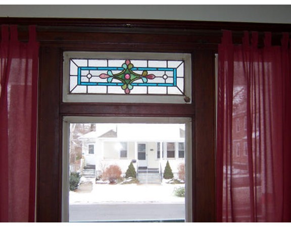 484 White Street Springfield, MA 01108 - Photo 3 of 17 Gallery Image 3