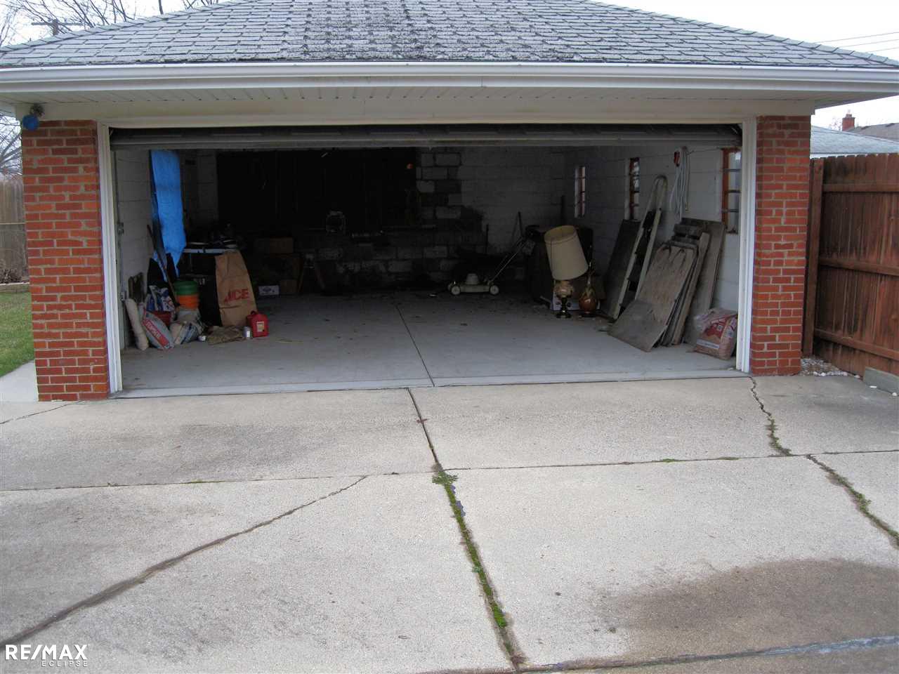 16501 Frazho Road Roseville, MI 48066 - Photo 20 of 24