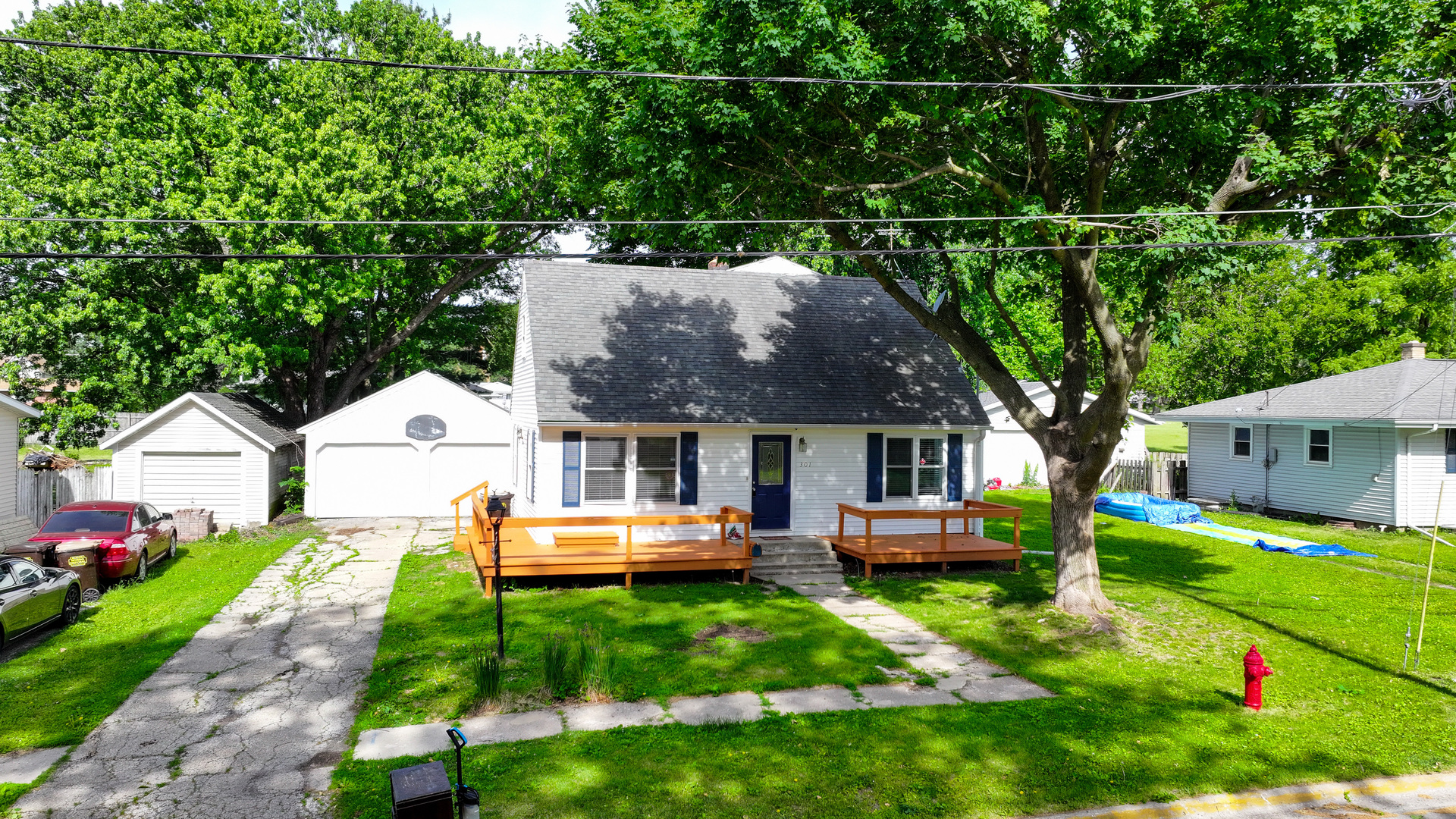 301 Ash Avenue Morrison, IL 61270 - Photo 2 of 36
