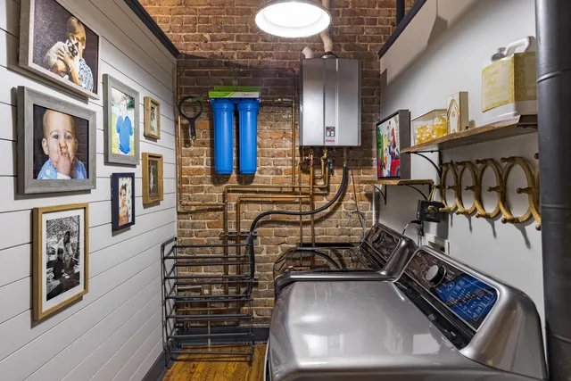 $1,500,000 | 55 East Main Street, Unit 304, Chattanooga, TN 37408