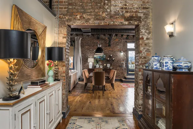 $1,500,000 | 55 East Main Street, Unit 304, Chattanooga, TN 37408