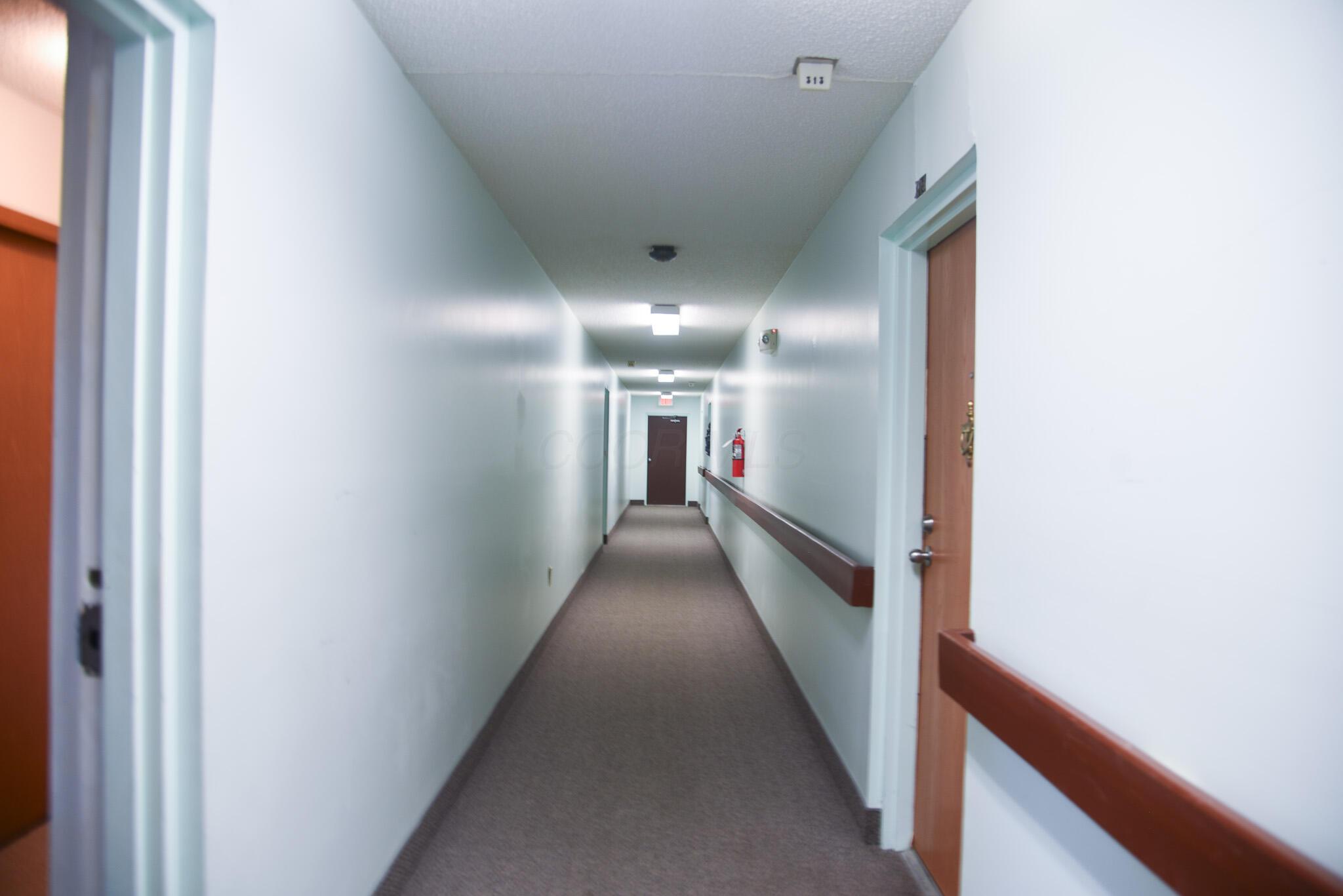4143 Karl Road, Unit 314 Columbus, OH 43224 - Photo 4 of 28 Hallway to #314