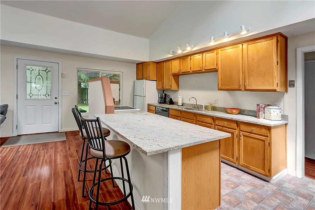 19823 Southeast 150th Street Renton, WA 98059 - Photo 6 of 14 Gallery Image 6