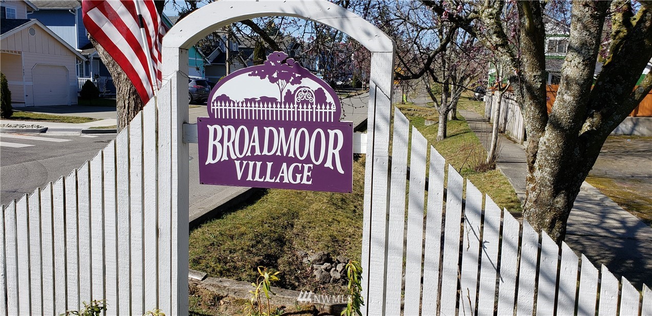 3980 Broadmoor Loop Bremerton, WA 98310 - Photo 2 of 18
