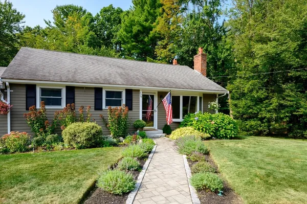 $805,000 | 776 Main Street, Hanover, MA 02339