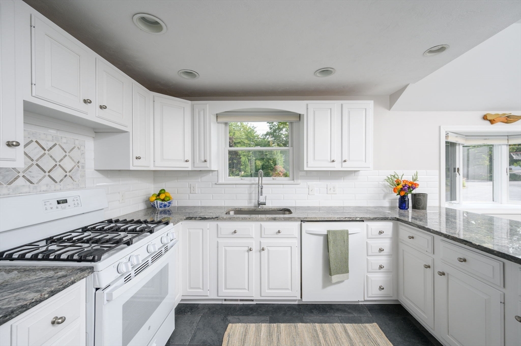 776 Main Street Hanover, MA 02339 - Photo 5 of 42