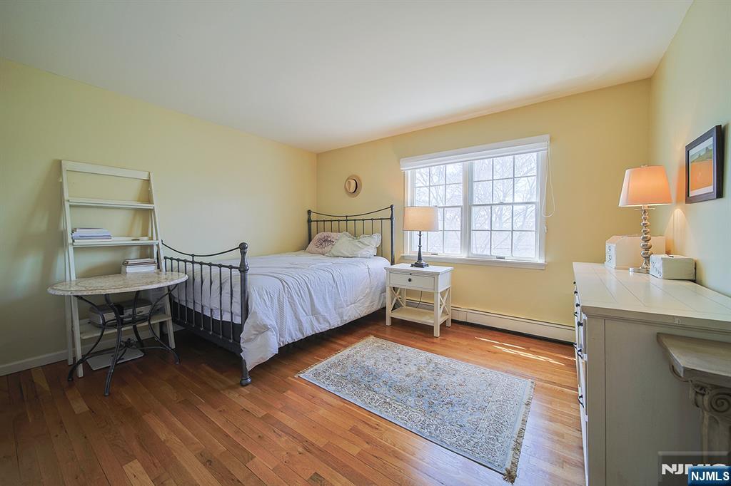 412 Eric Lane Northvale, NJ 07647 - Photo 25 of 39