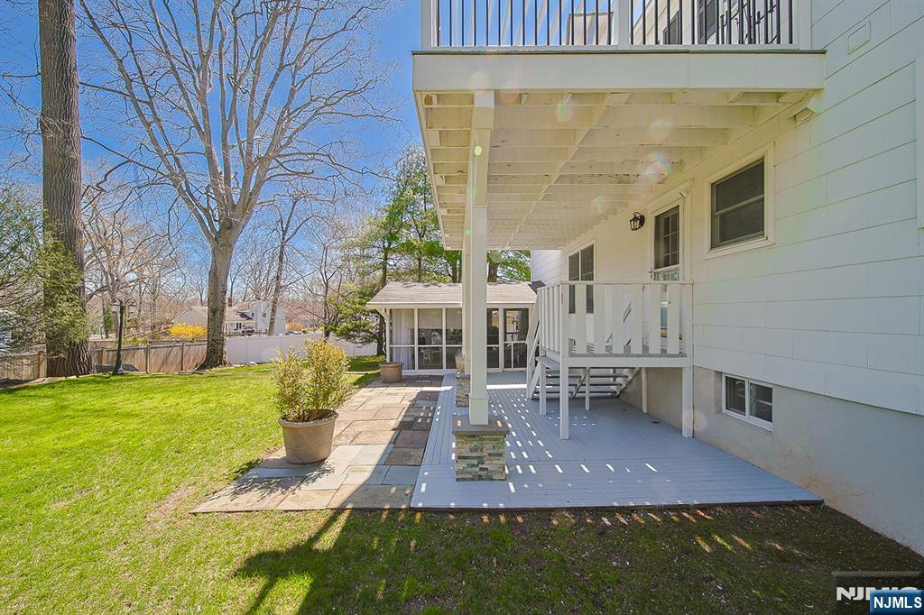 412 Eric Lane Northvale, NJ 07647 - Photo 36 of 39