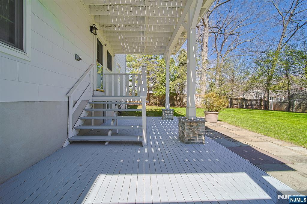 412 Eric Lane Northvale, NJ 07647 - Photo 37 of 39