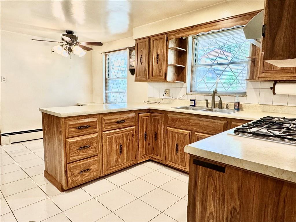 830 Ridge Avenue McKees Rocks, PA 15136 - Photo 17 of 50 Kitchen showing tile floors