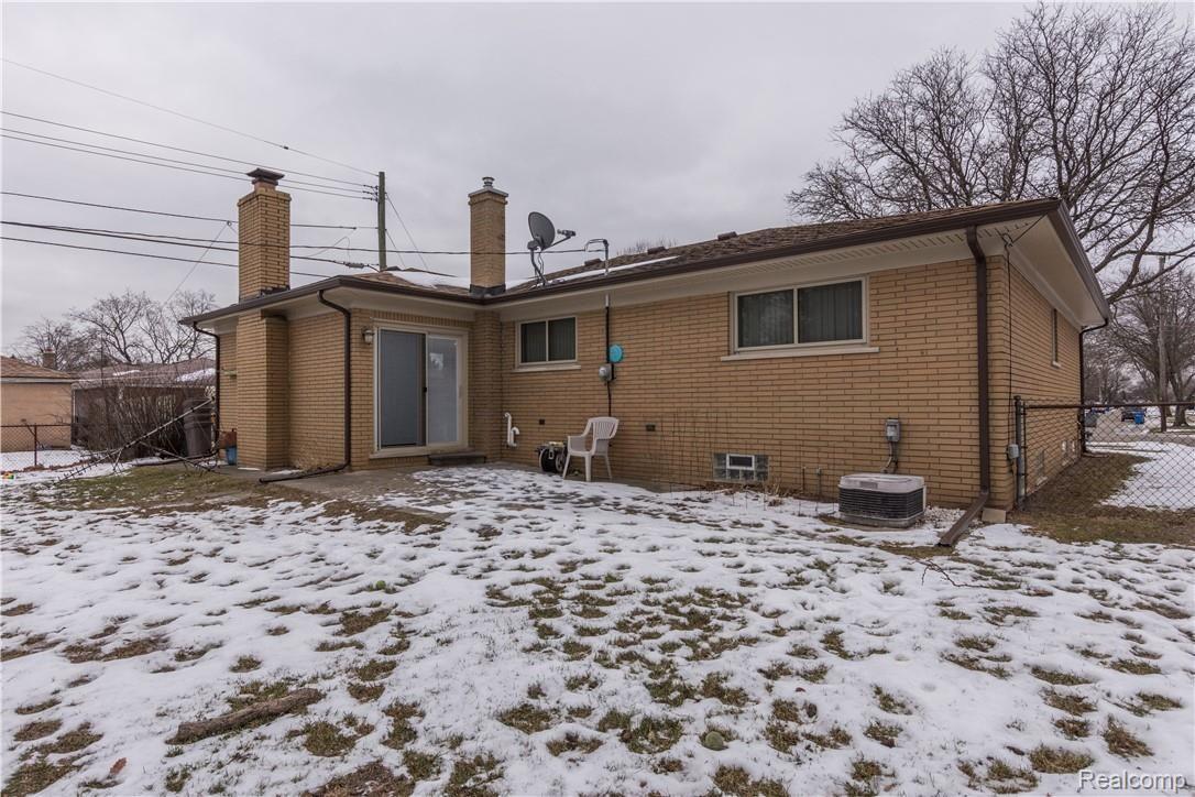 4829 Frazho Road Warren, MI 48091 - Photo 7 of 23 4829 Frazho-4.jpg