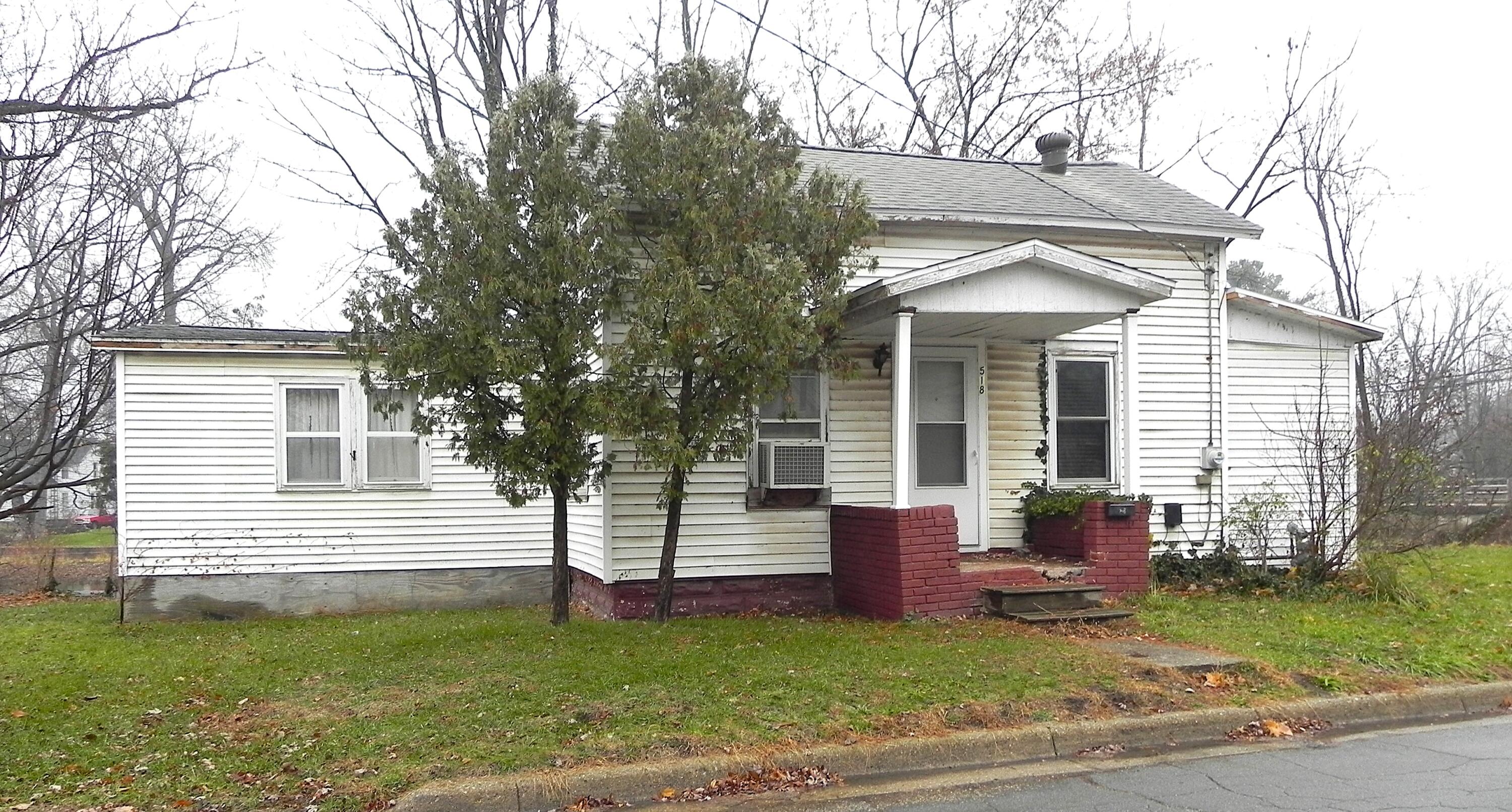 518 River Street Three Rivers, MI 49093 - Photo 1 of 11 DSCN2589