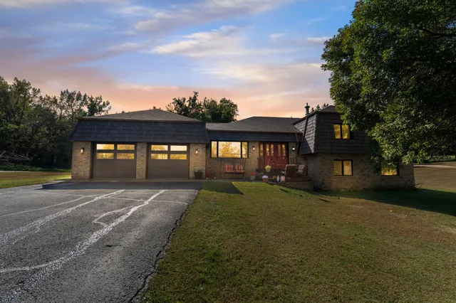 $549,900 | 7991 Isaak Avenue Northwest, Annandale, MN 55302