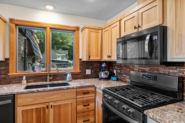 $549,900 | 7991 Isaak Avenue Northwest, Annandale, MN 55302