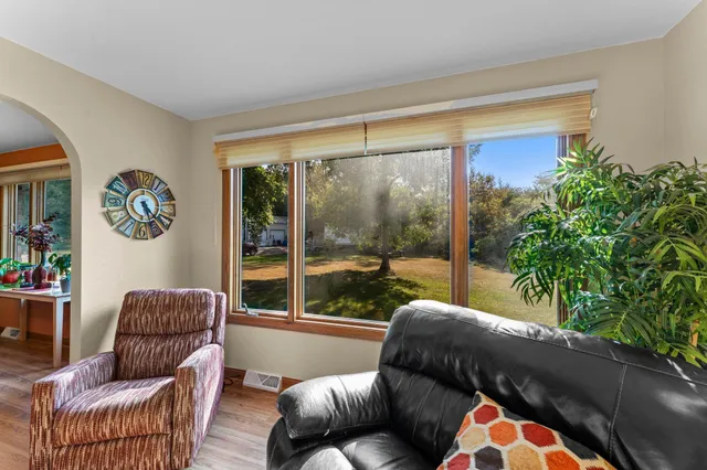 $549,900 | 7991 Isaak Avenue Northwest, Annandale, MN 55302