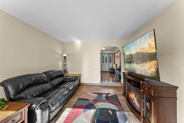 $549,900 | 7991 Isaak Avenue Northwest, Annandale, MN 55302