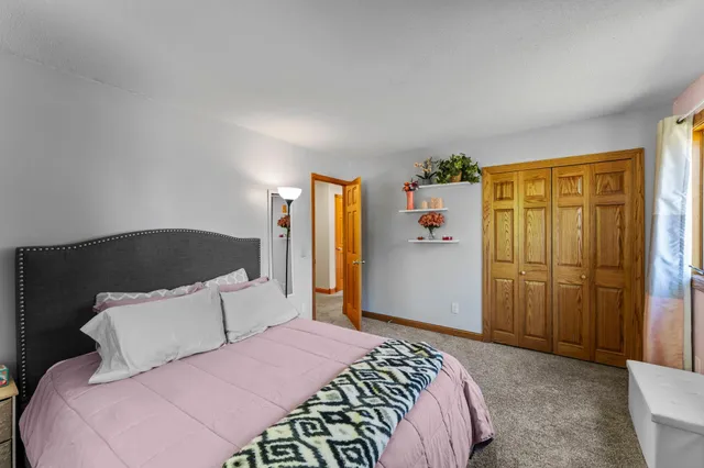 $549,900 | 7991 Isaak Avenue Northwest, Annandale, MN 55302