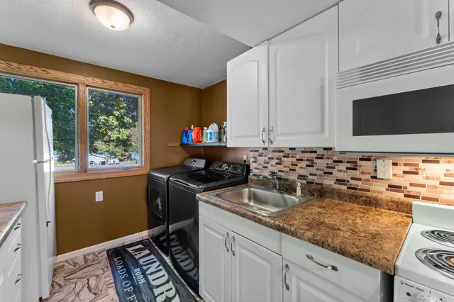 $549,900 | 7991 Isaak Avenue Northwest, Annandale, MN 55302